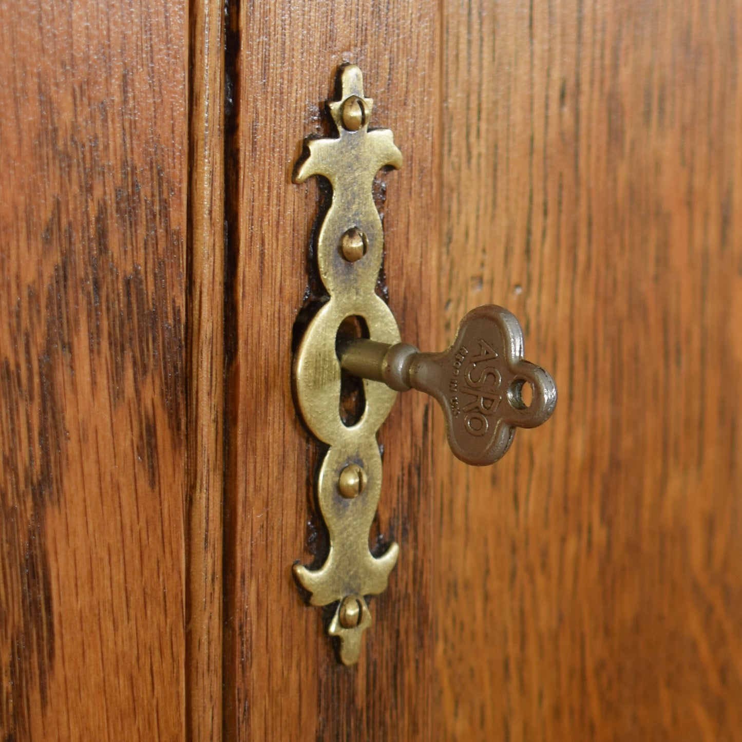 Ornate Oak Double Wardrobe