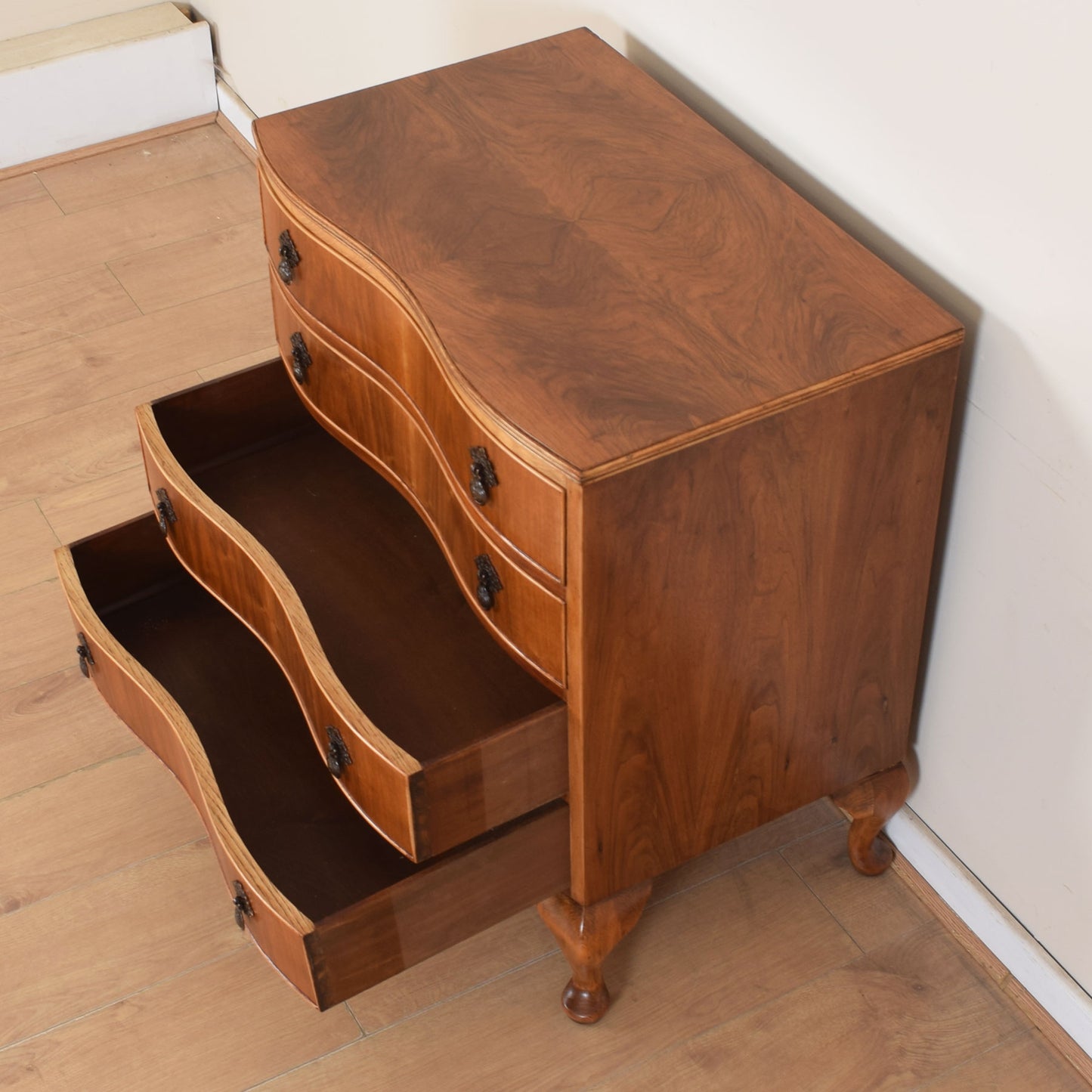 Mahogany Chest Of Drawers