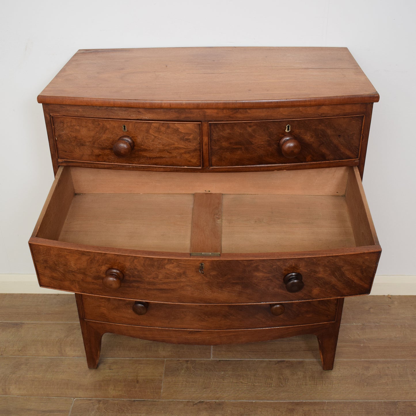 Antique Victorian Chest Of Drawers