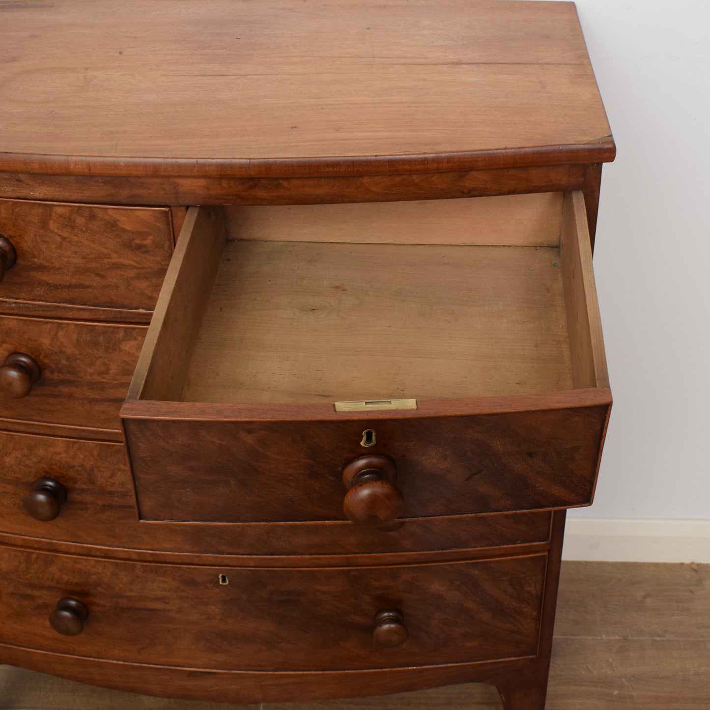 Antique Victorian Chest Of Drawers