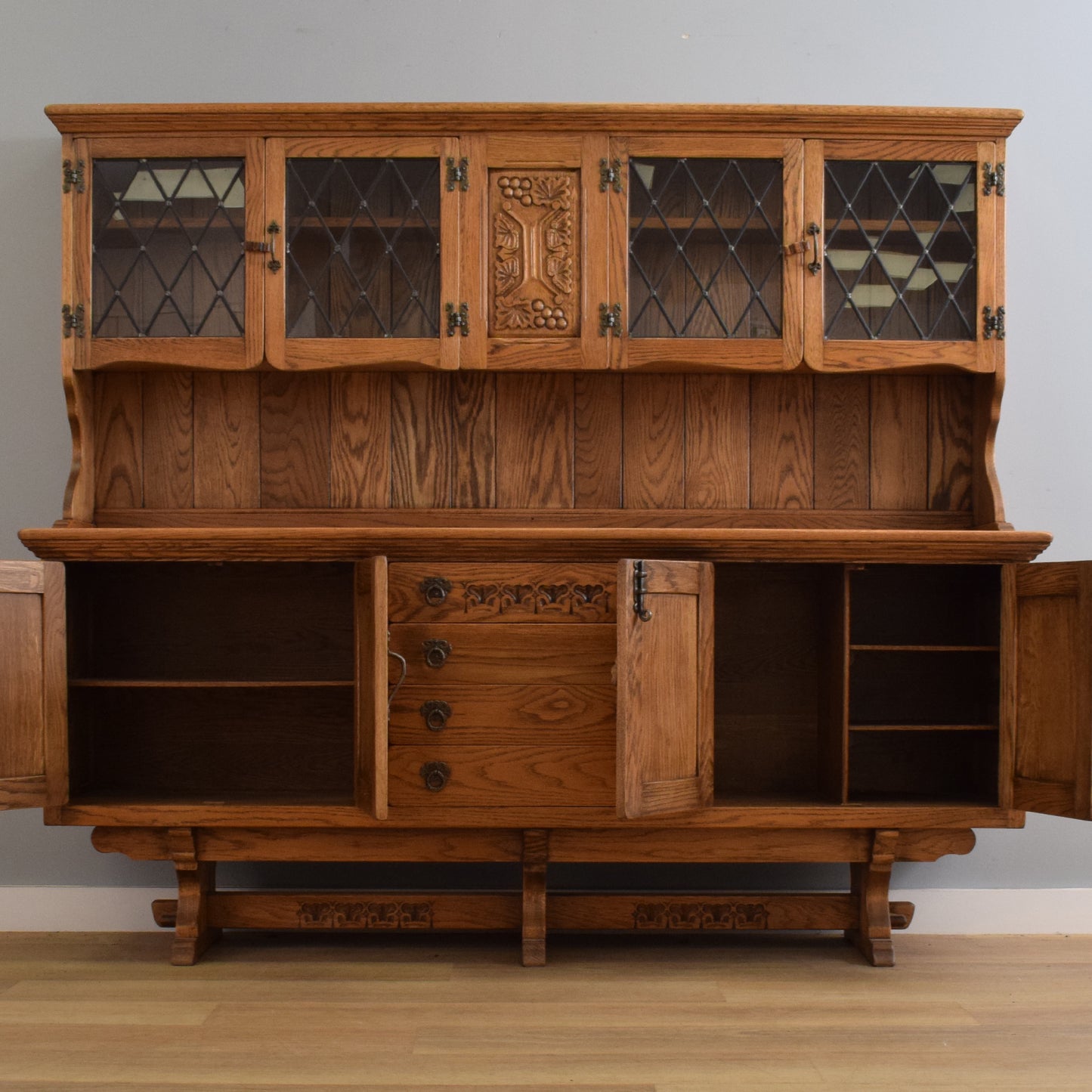 Large Oak Webber Dresser