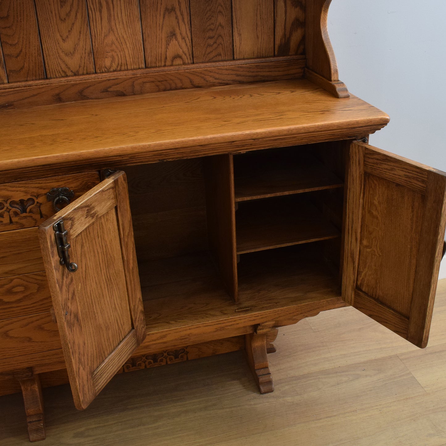 Large Oak Webber Dresser