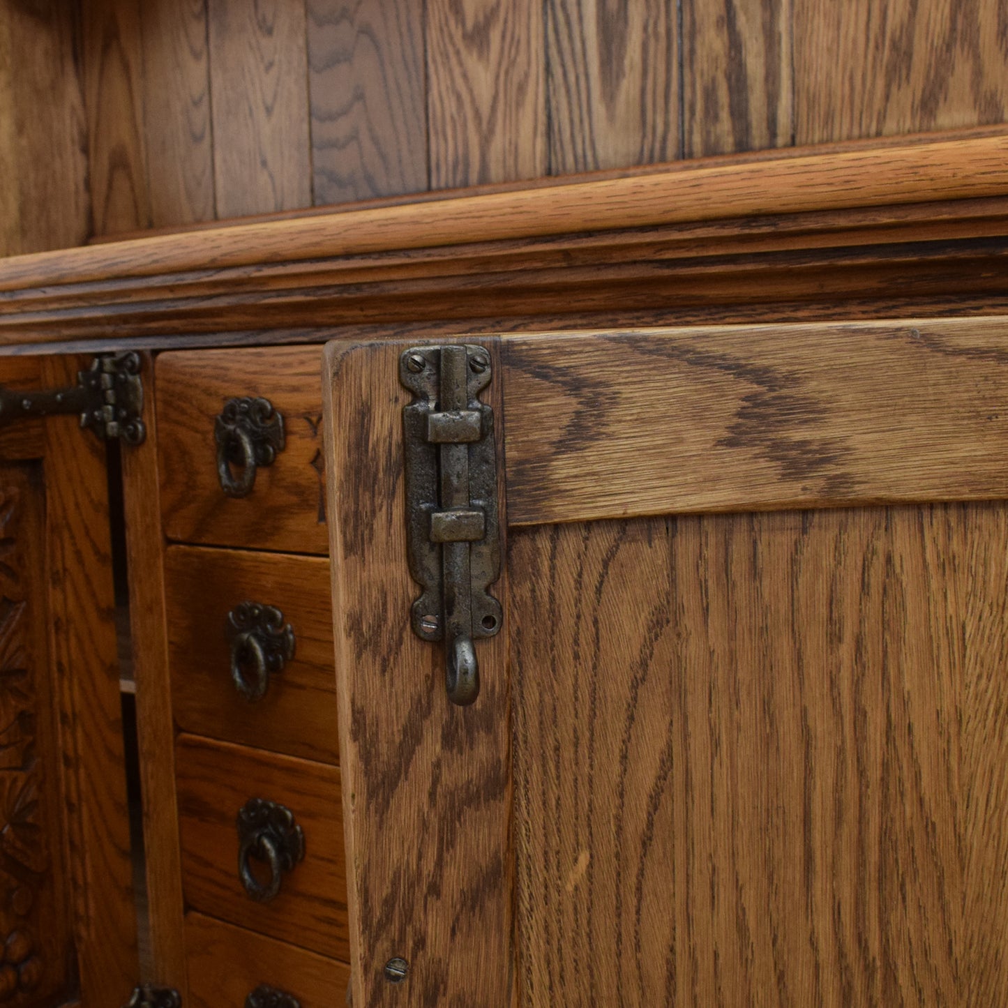 Large Oak Webber Dresser