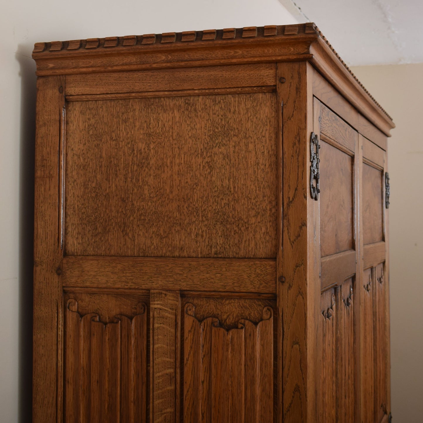 Vintage Oak Linenfold Double Wardrobe
