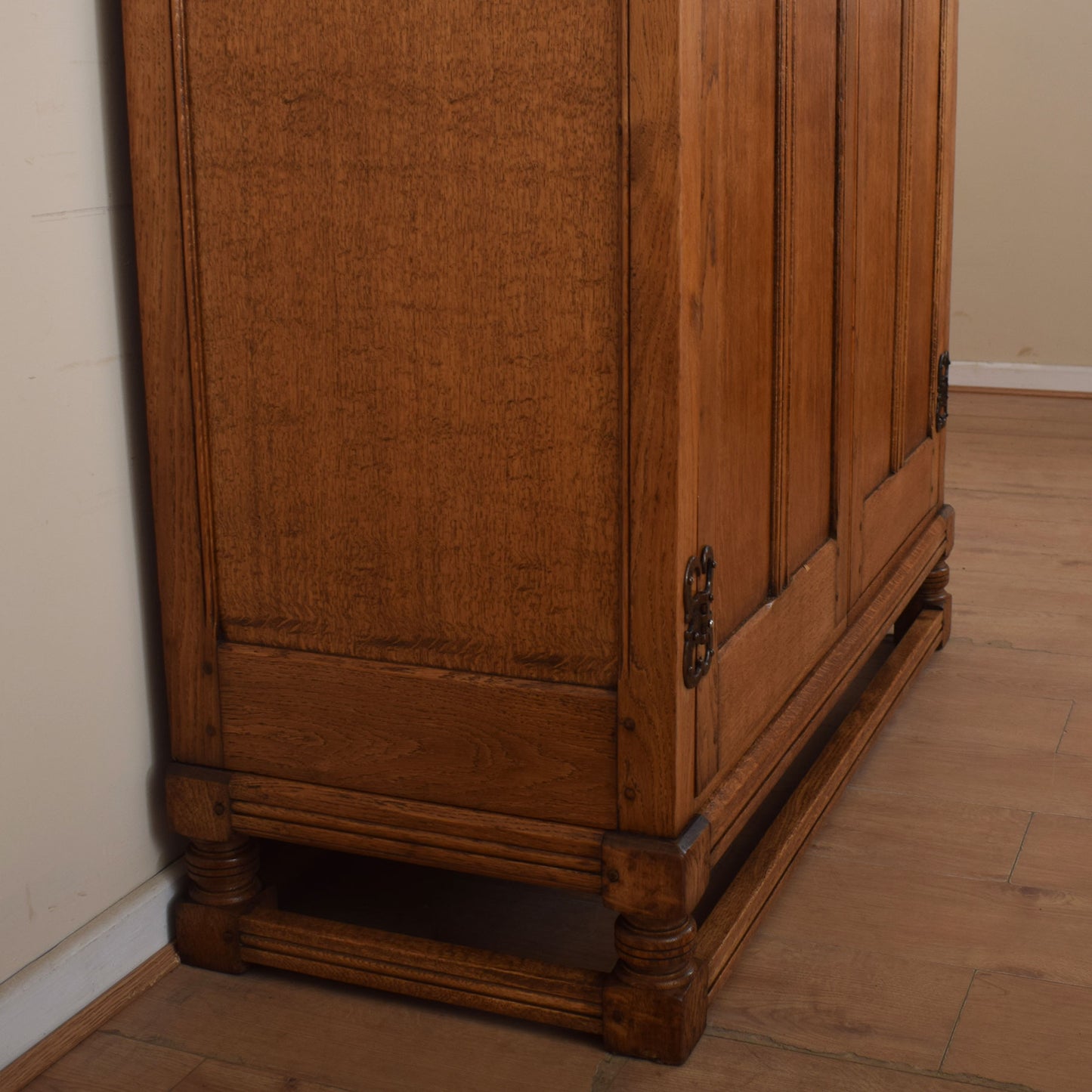Vintage Oak Linenfold Double Wardrobe