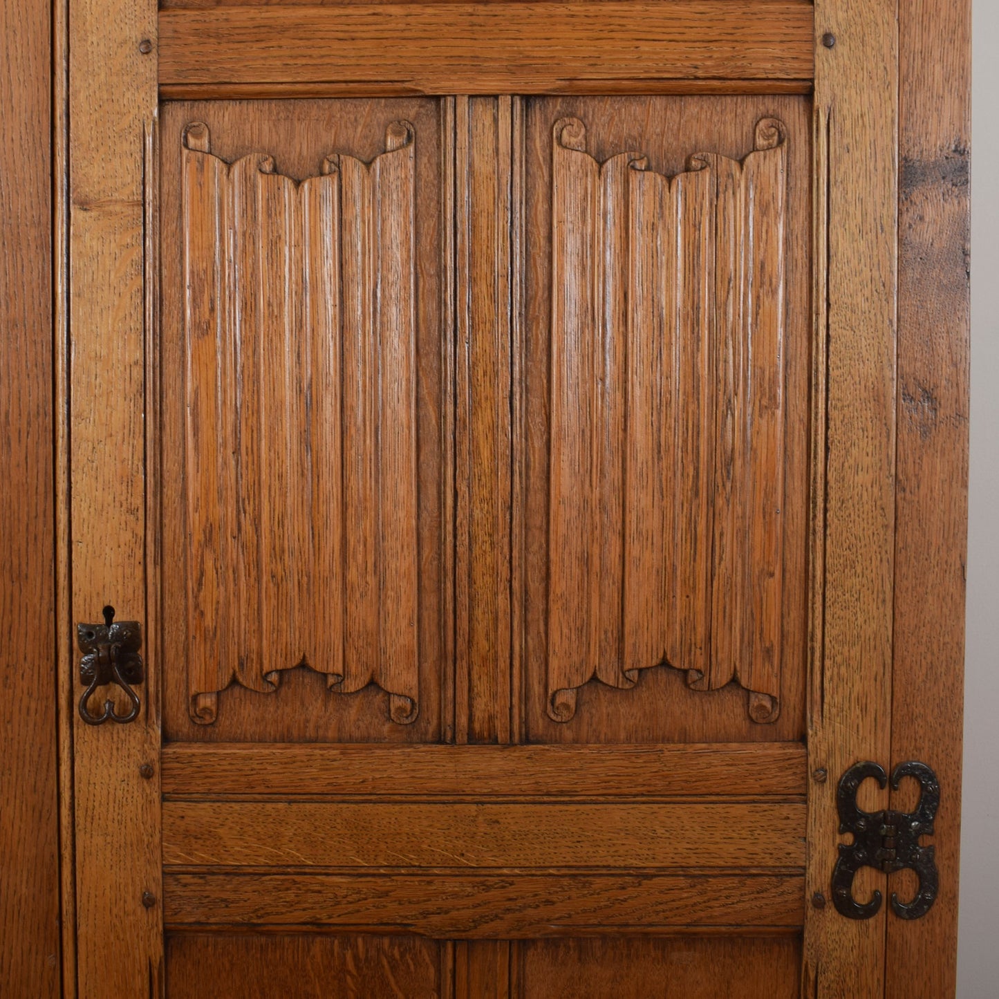 Vintage Oak Linenfold Double Wardrobe