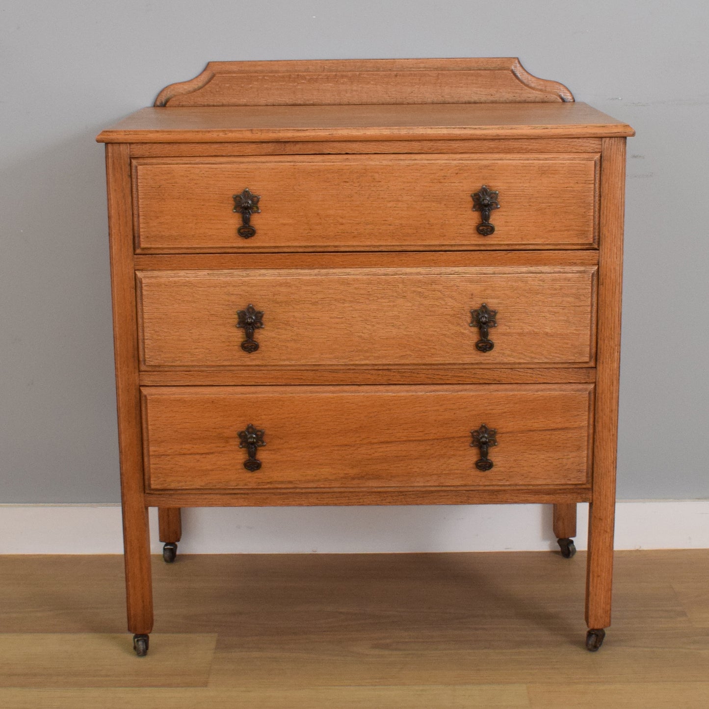 Small Oak Chest of Drawers