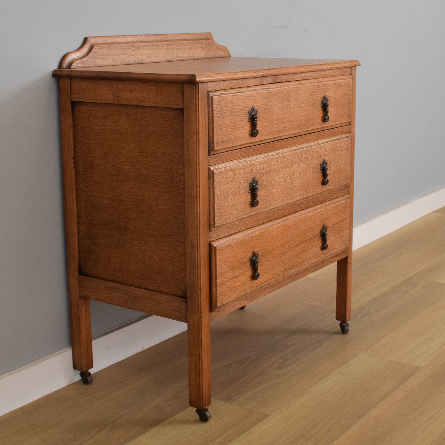 Small Oak Chest of Drawers