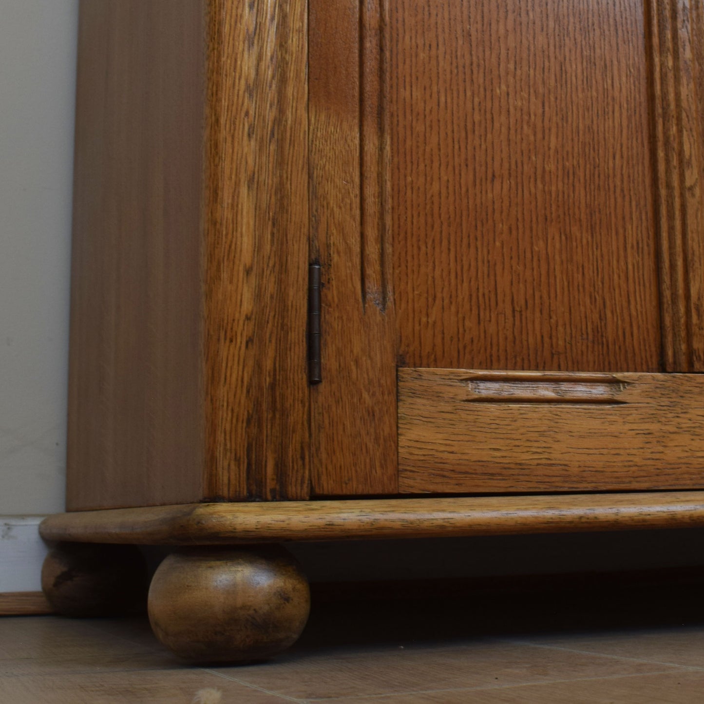 Large Priory Wardrobe