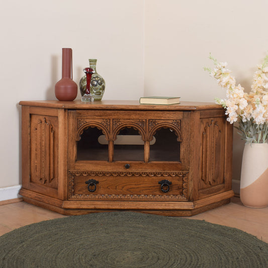 Old Charm TV Cabinet
