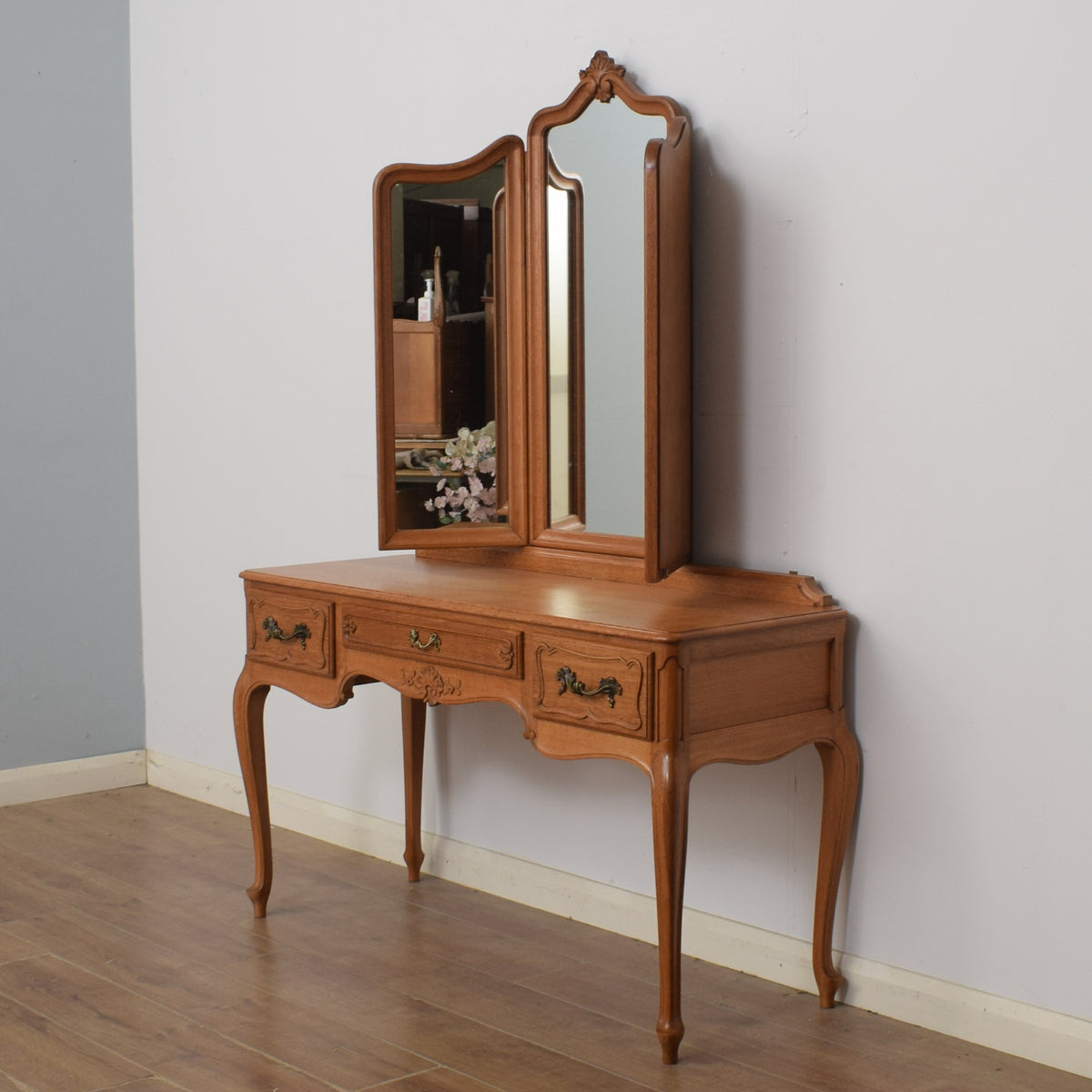 French Dressing Table