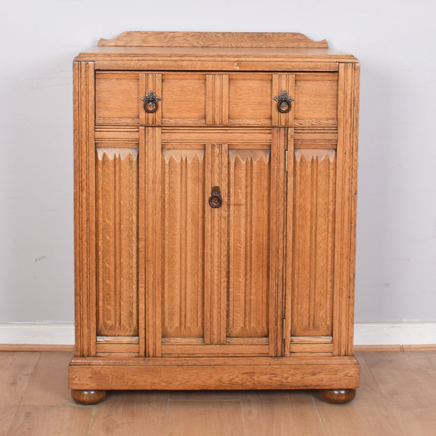 Small Oak Cabinet