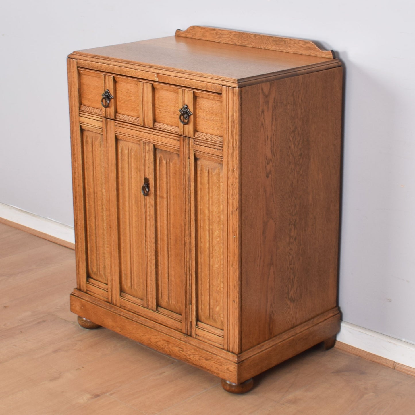 Small Oak Cabinet