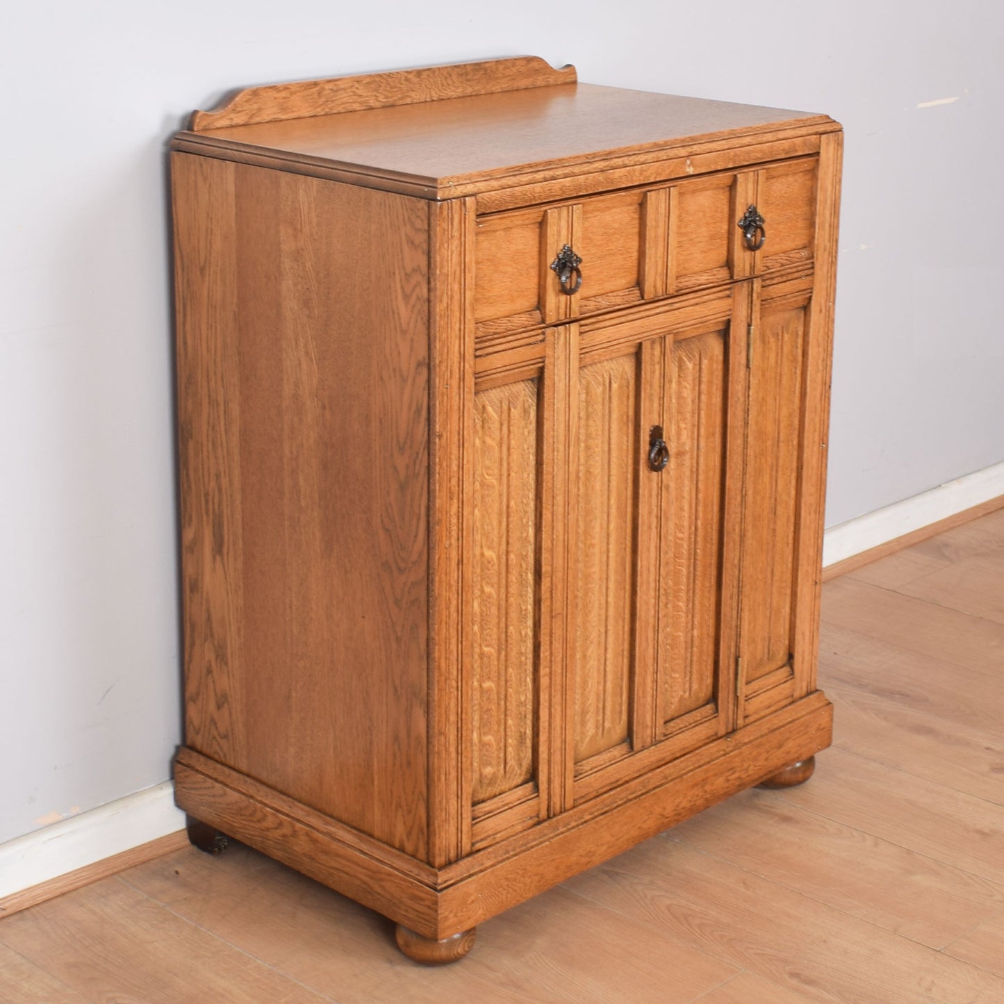 Small Oak Cabinet