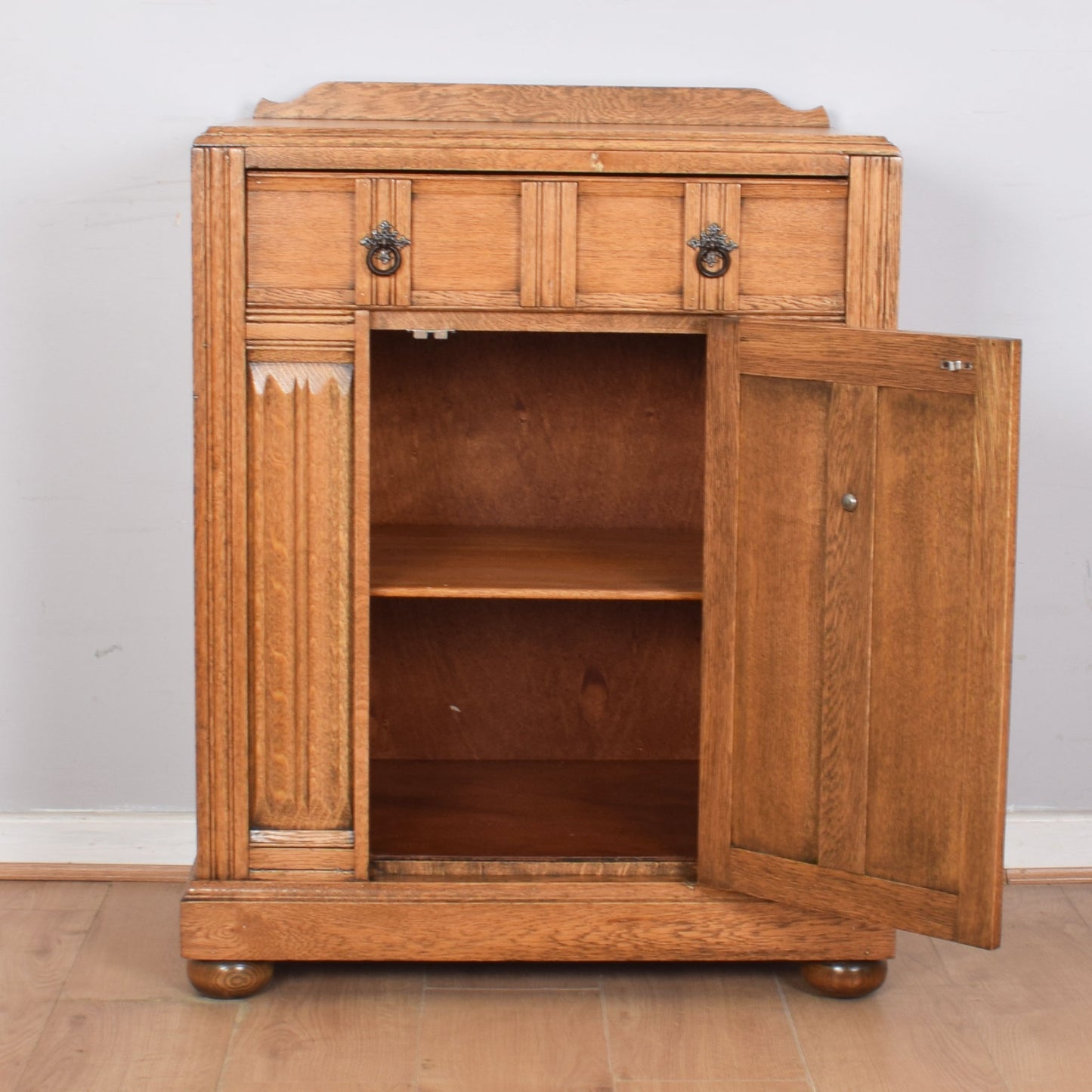 Small Oak Cabinet