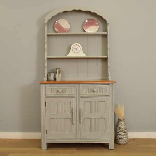 Priory dresser
