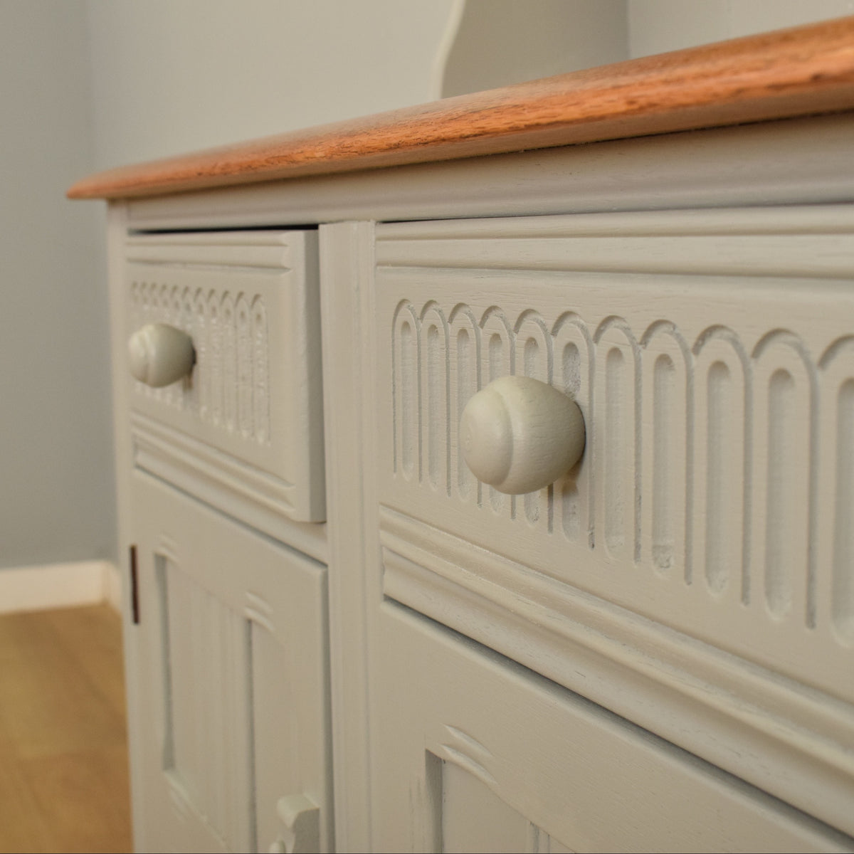 Priory dresser