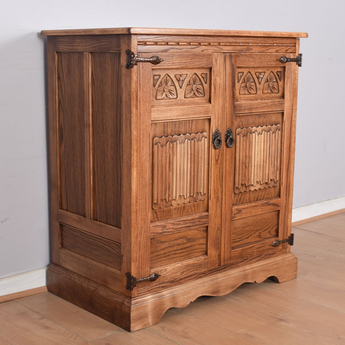 Old Charm Oak Cabinet