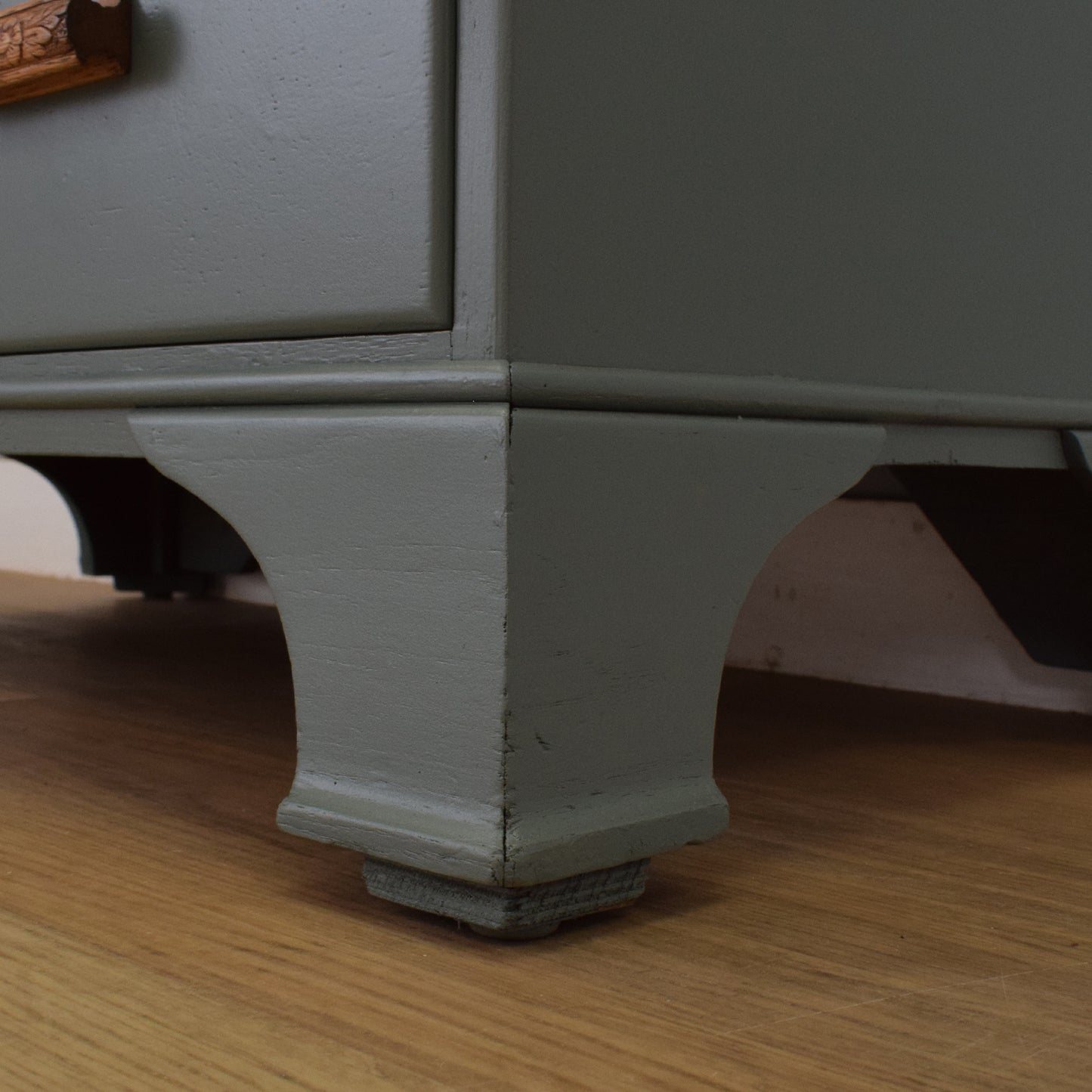 Painted Oak Veneer Chest of Drawers