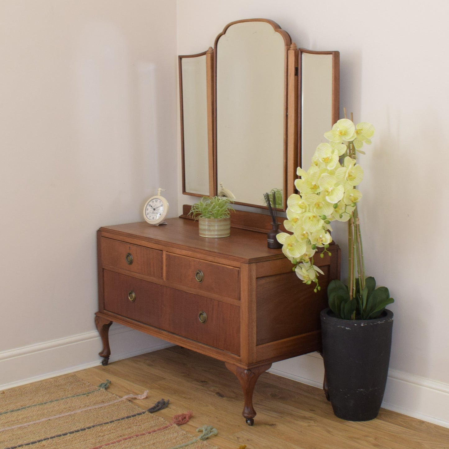 Mahogany Vanity Table