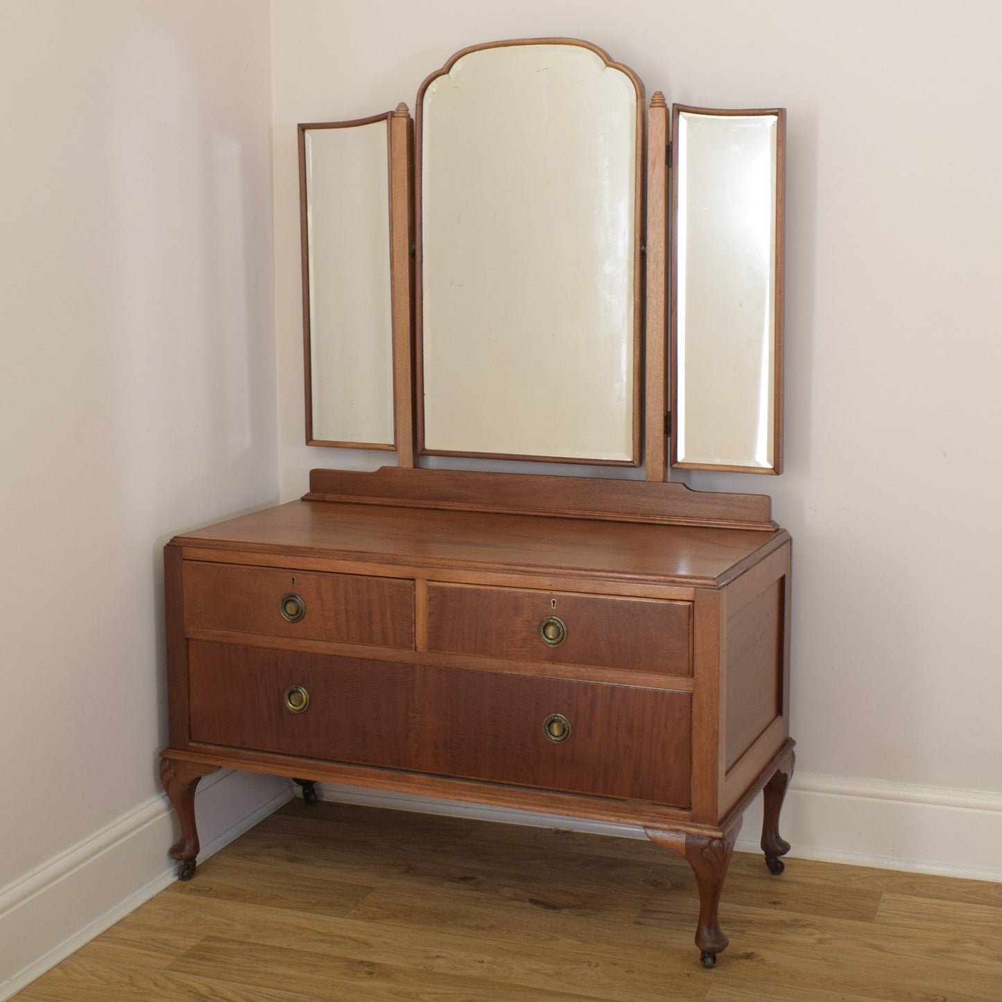 Mahogany Vanity Table