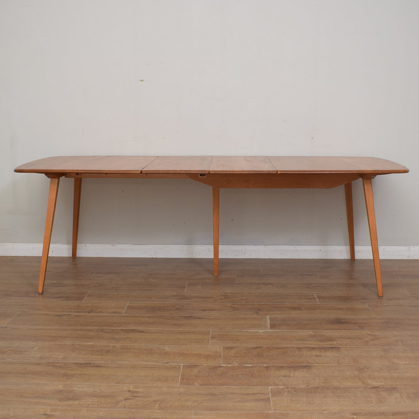 Ercol Windsor Grand Plank Table And 8 Chairs