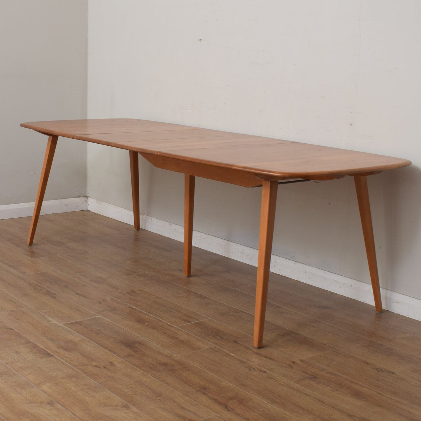 Ercol Windsor Grand Plank Table And 8 Chairs