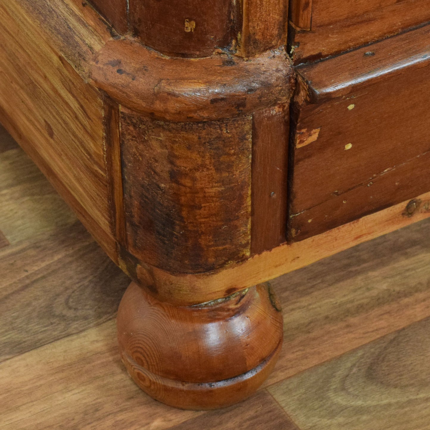 Rustic Mahogany Chest of Drawers