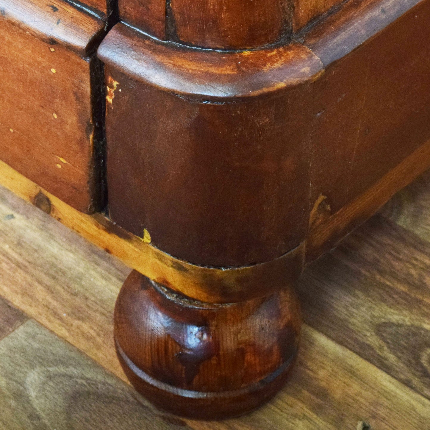 Rustic Mahogany Chest of Drawers