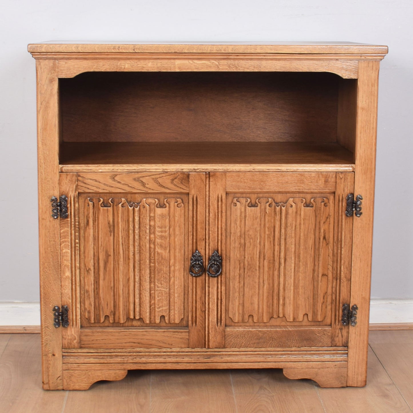 Oak Linenfold TV Cabinet