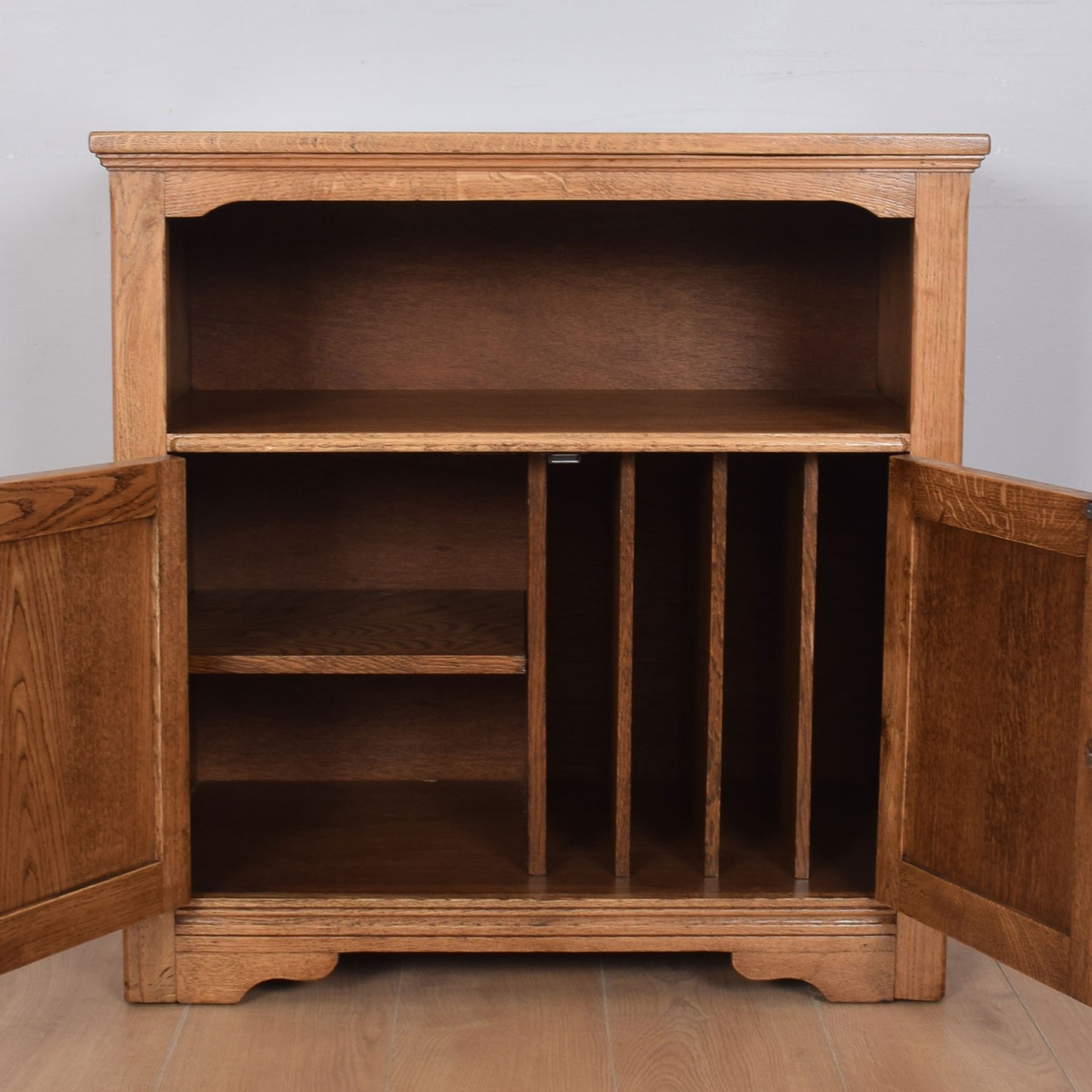 Oak Linenfold TV Cabinet