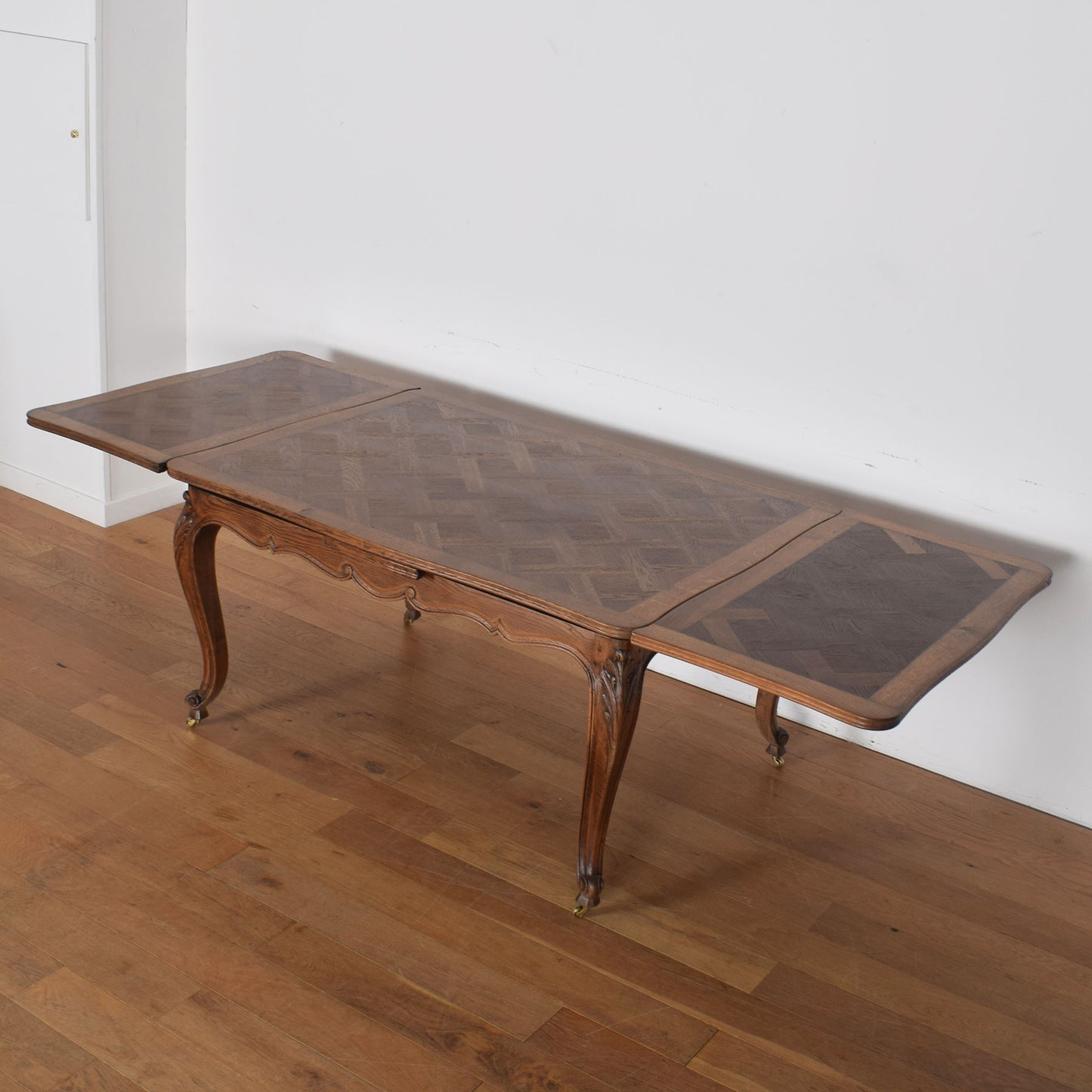 French Louis XV Style Dining Table with Six Chairs