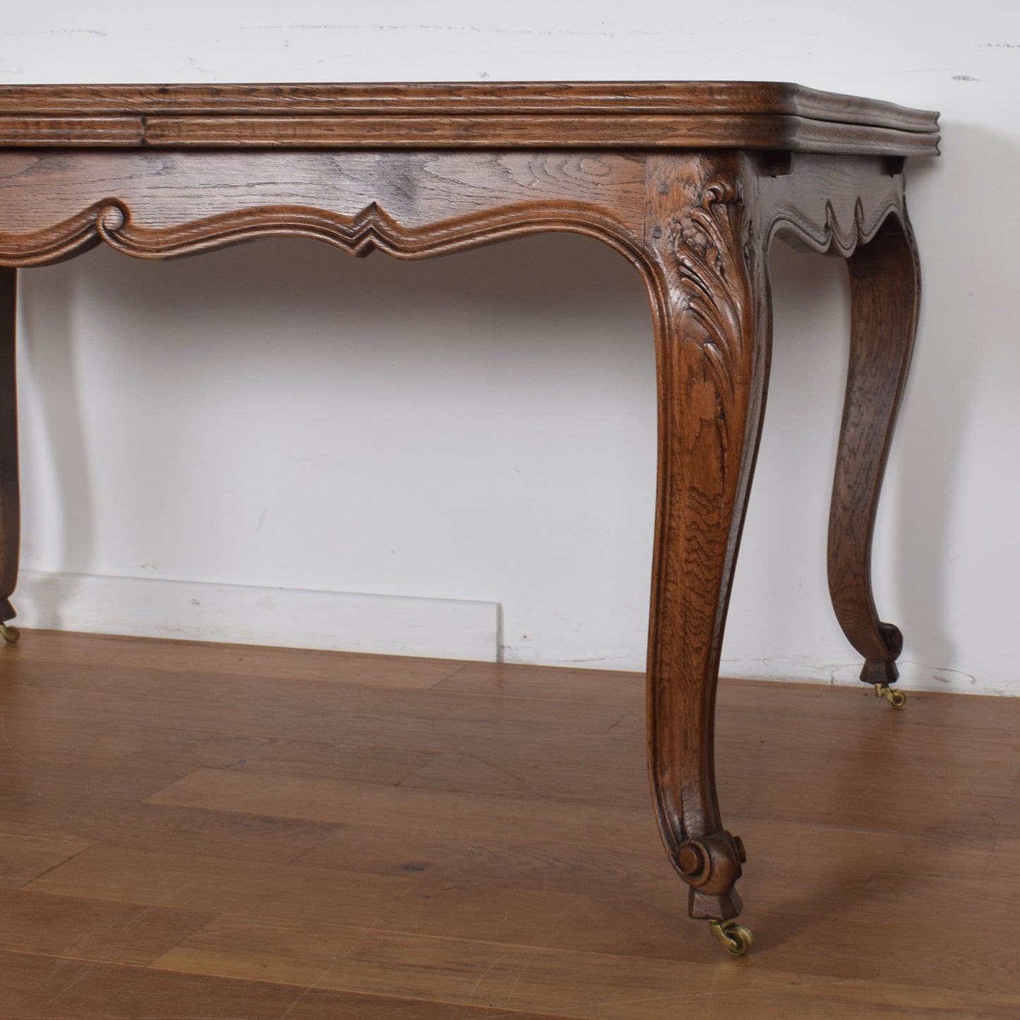 French Louis XV Style Dining Table with Six Chairs