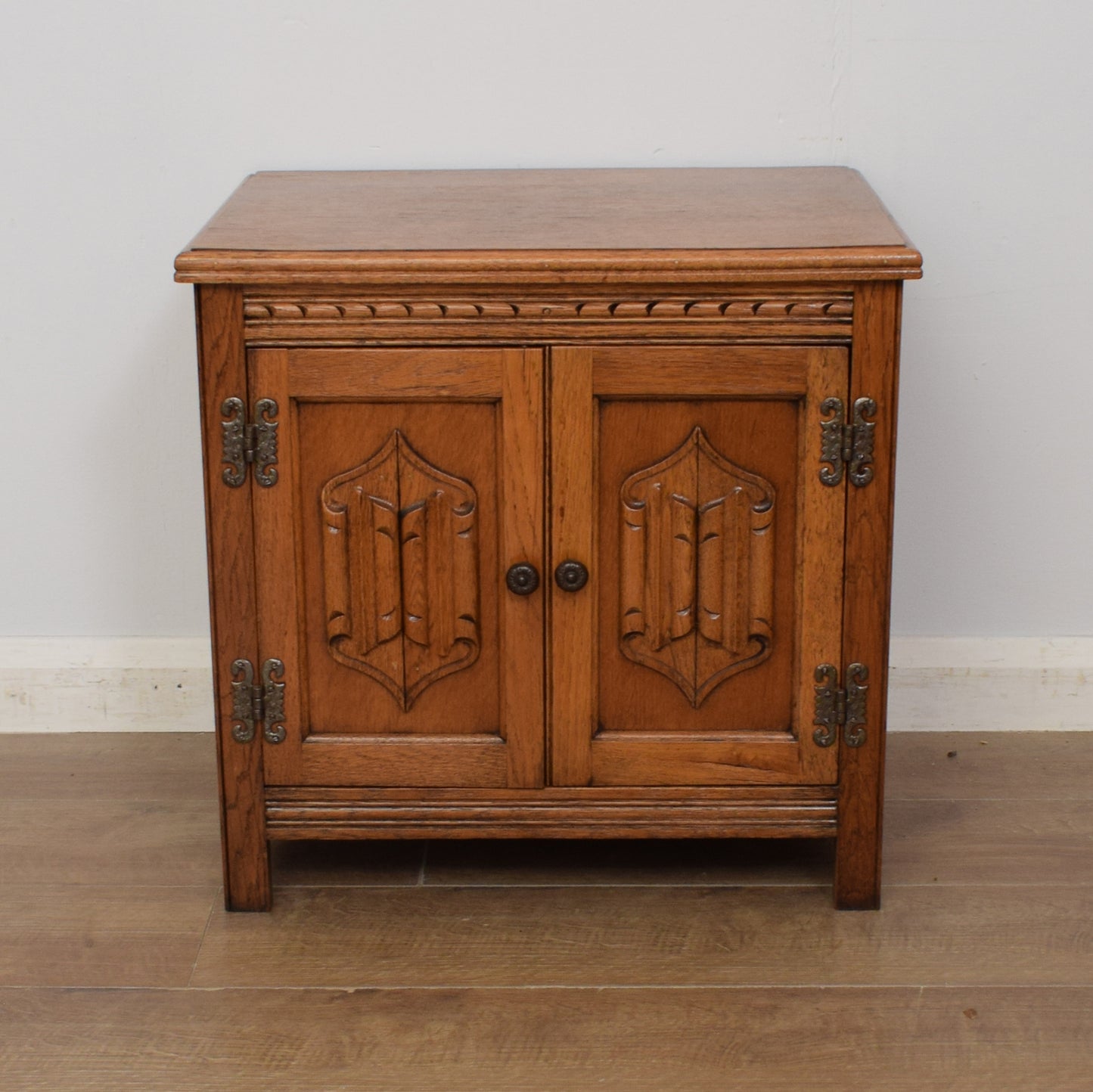 Old Charm Side Cabinet