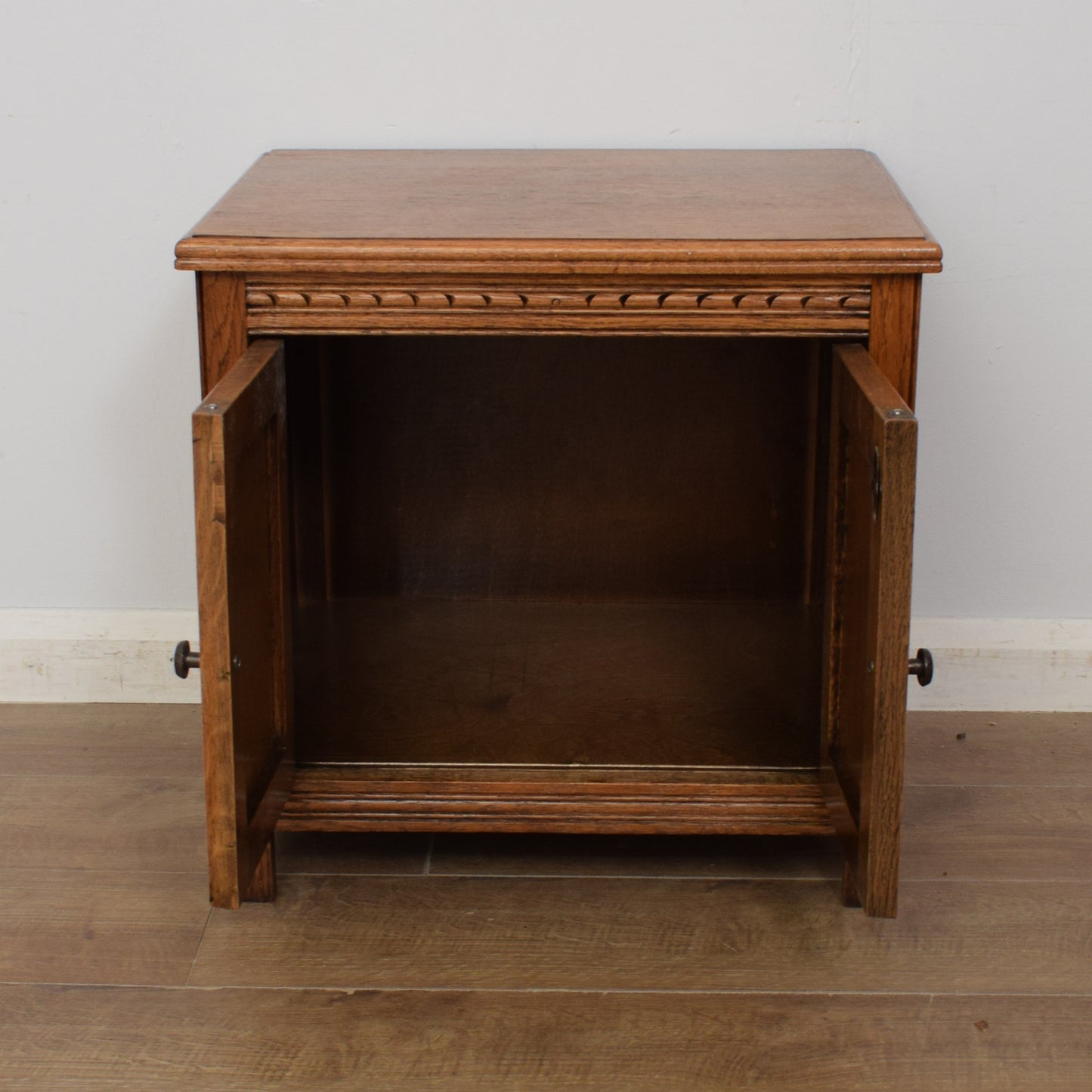Old Charm Side Cabinet