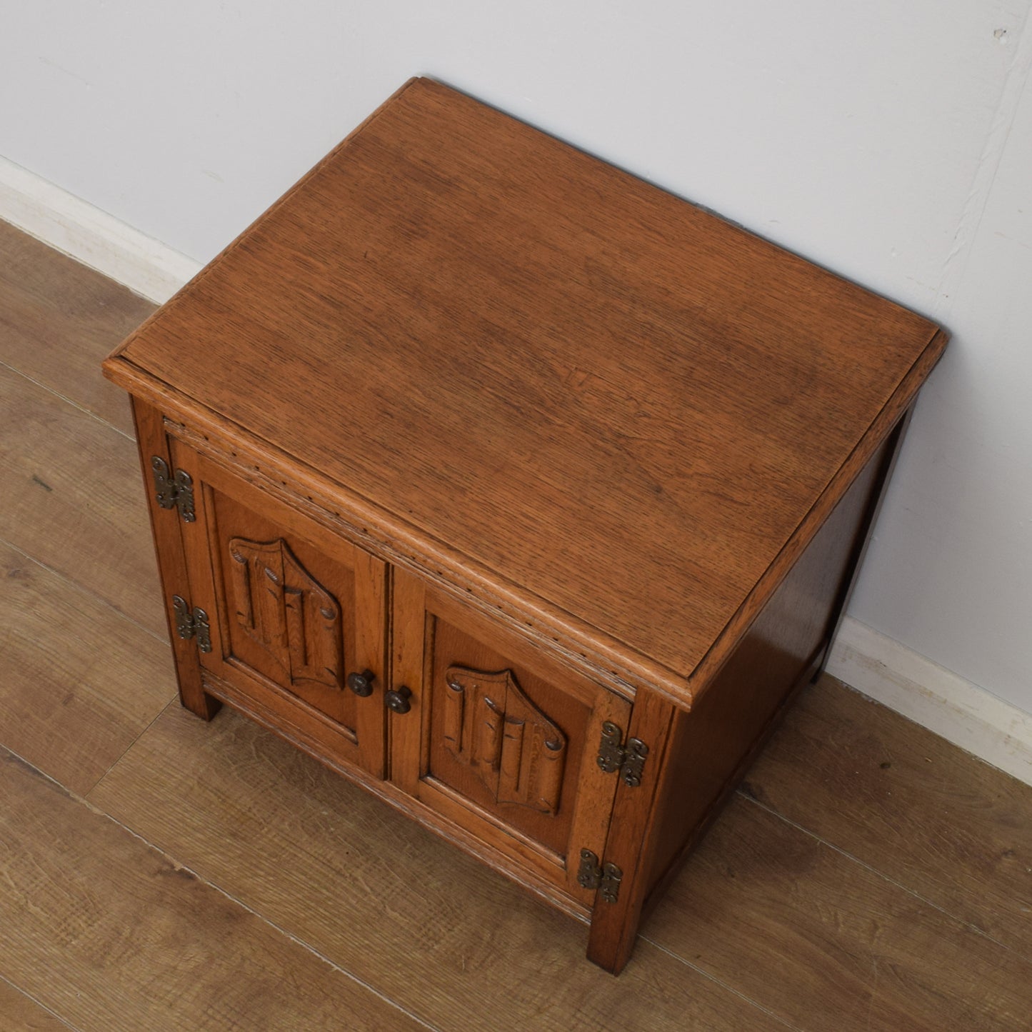 Old Charm Side Cabinet