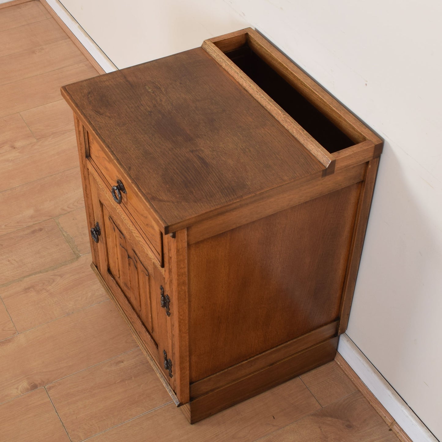 Jaycee Cabinet & Umbrella Stand.