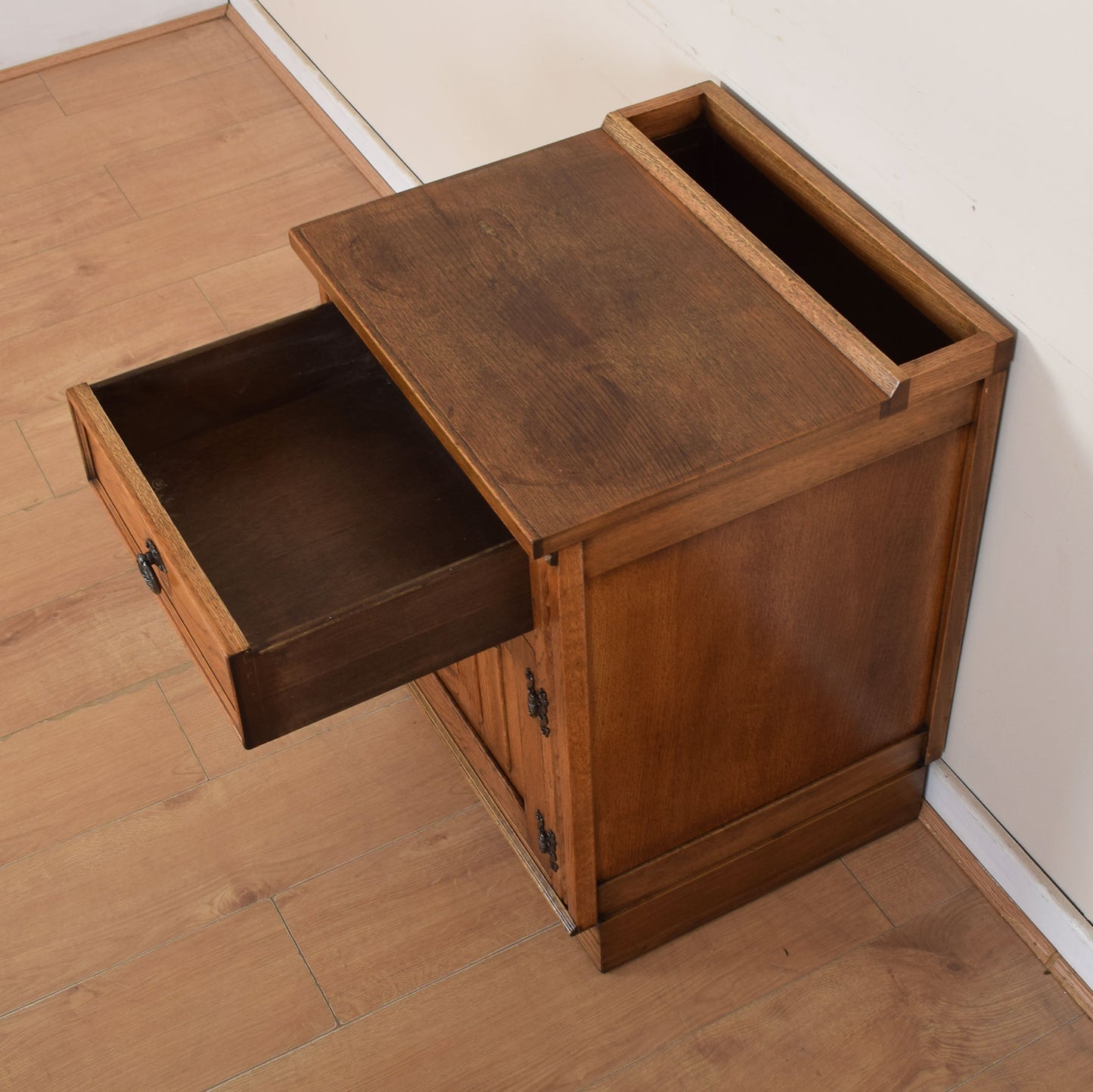 Jaycee Cabinet & Umbrella Stand.