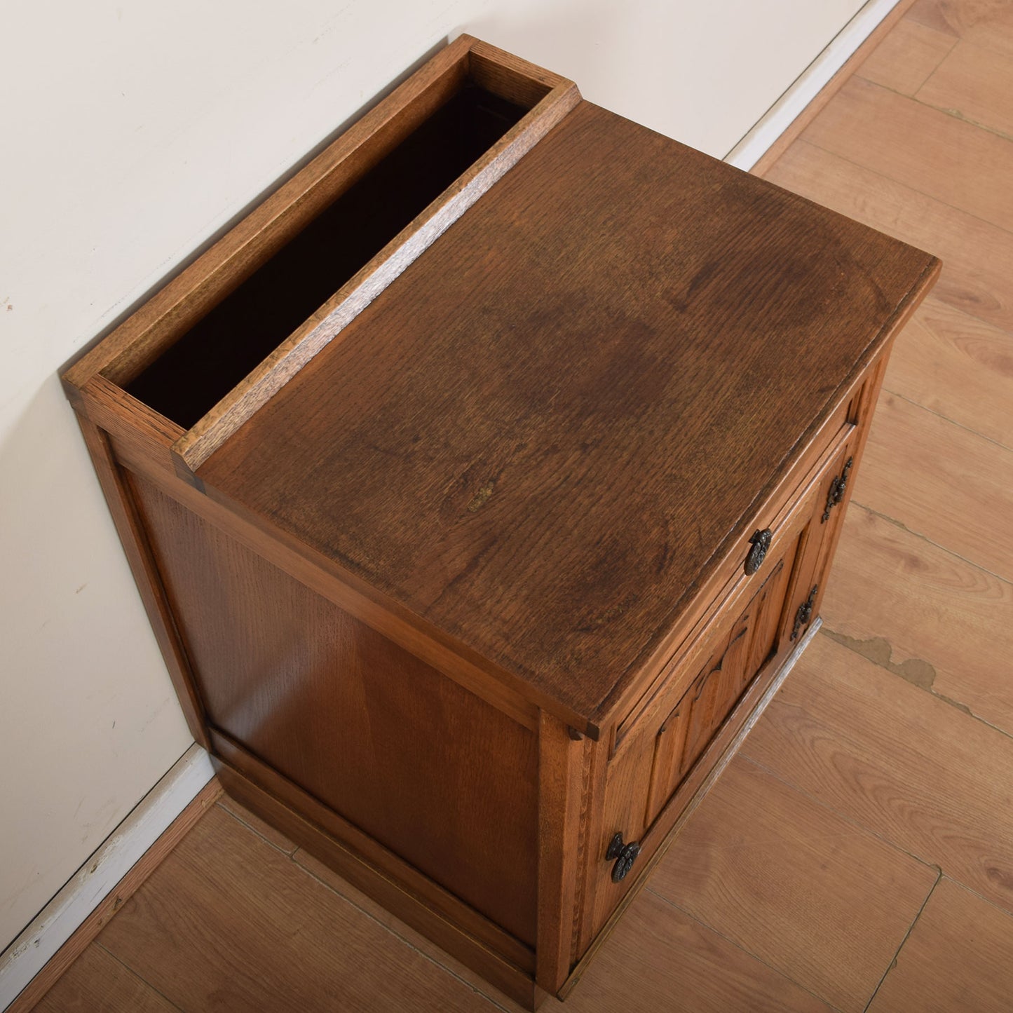 Jaycee Cabinet & Umbrella Stand.