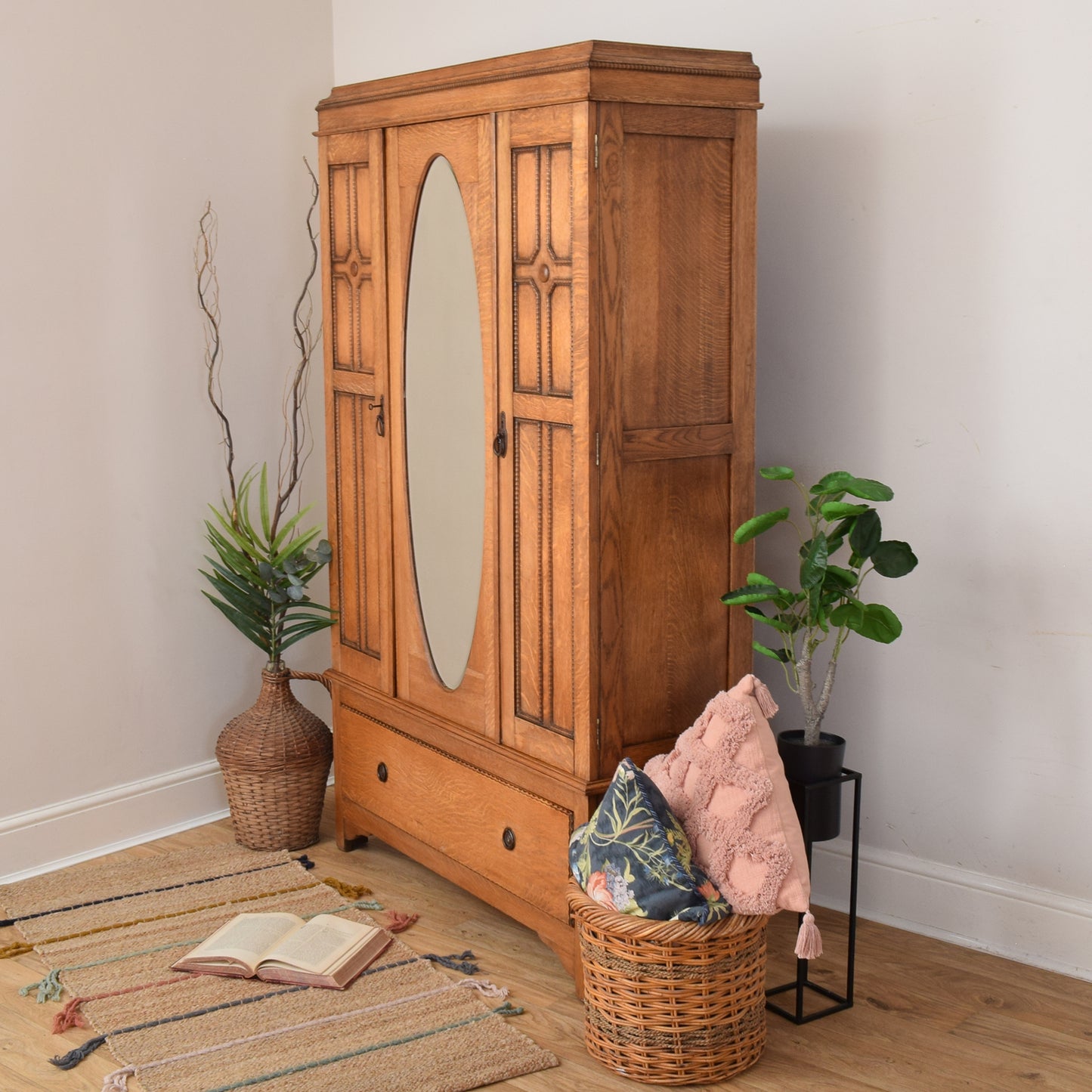 Oak Mirrored Hallrobe