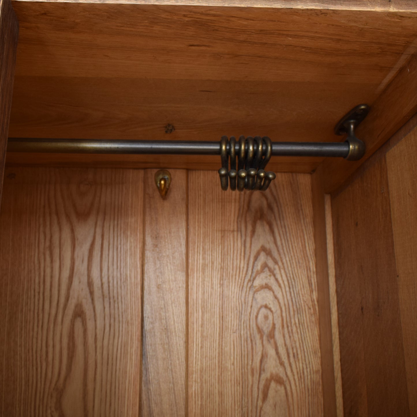 Oak Mirrored Hallrobe