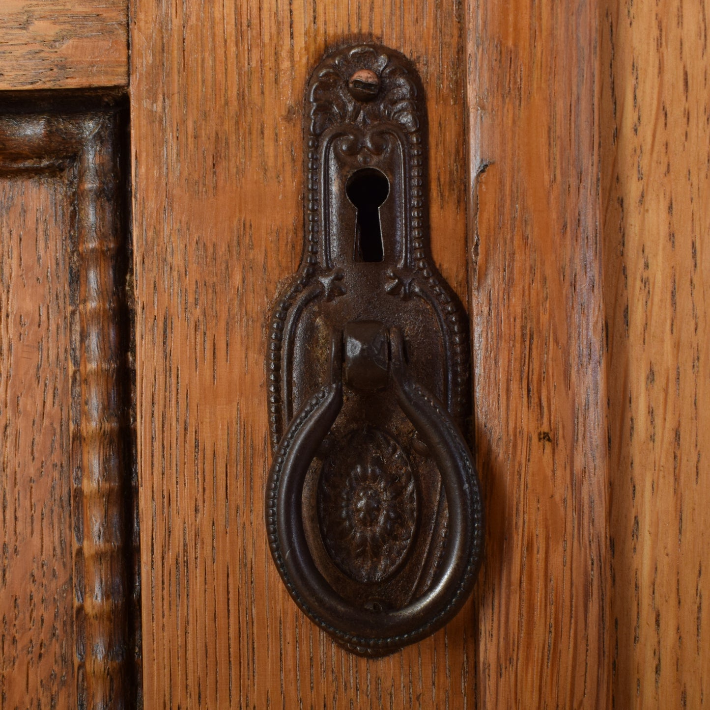 Oak Mirrored Hallrobe