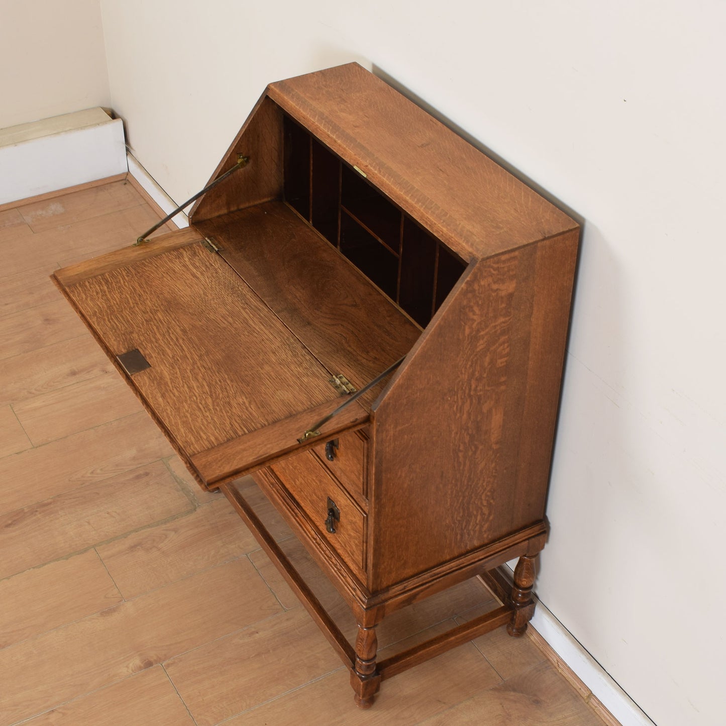 Oak Bureau