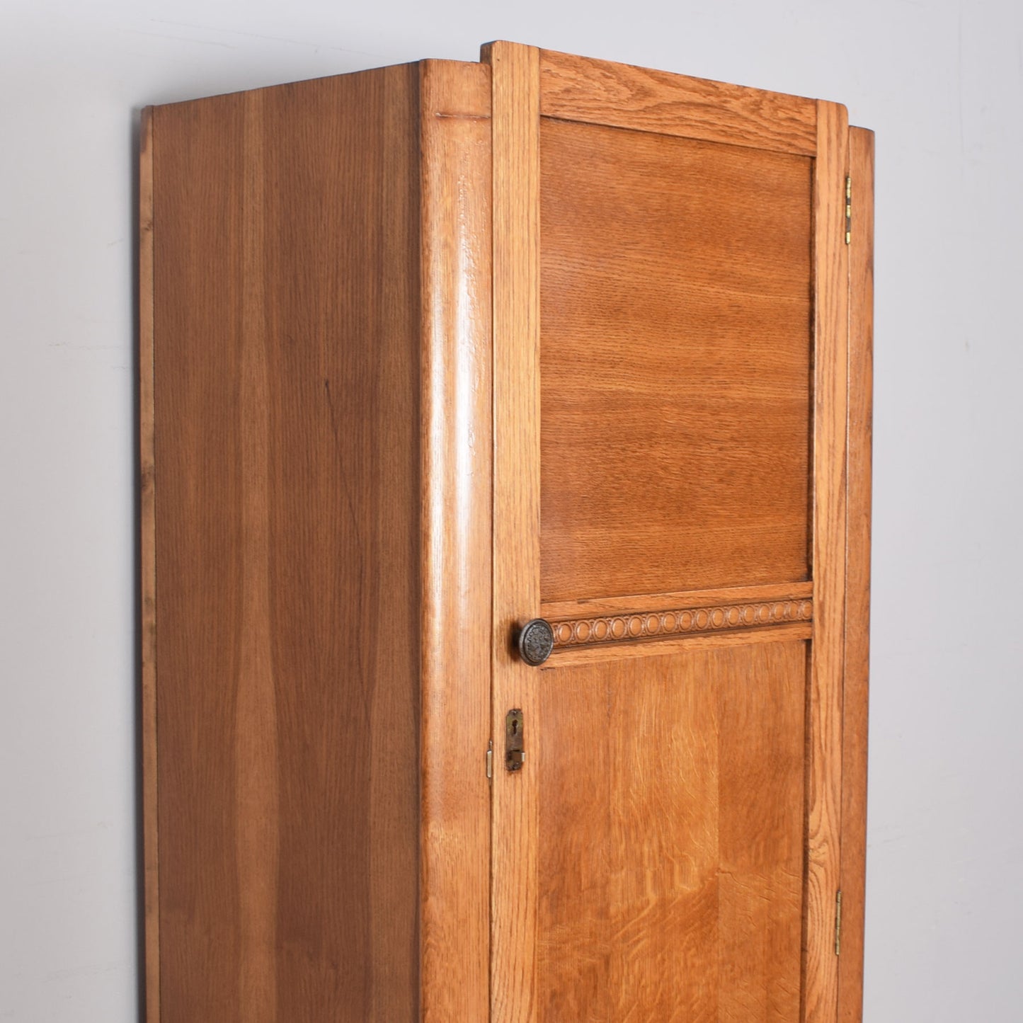 Restored Hallrobe