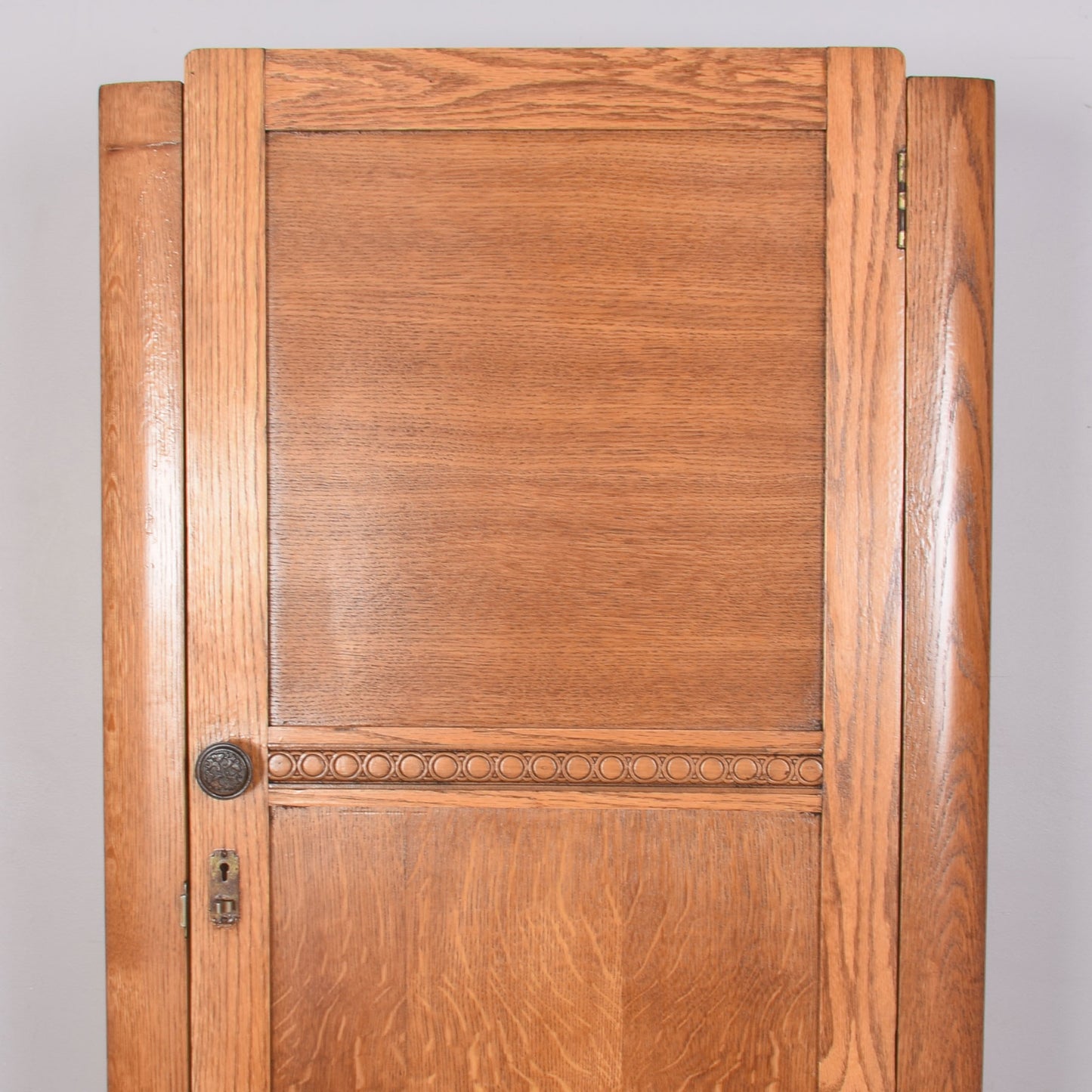 Restored Hallrobe