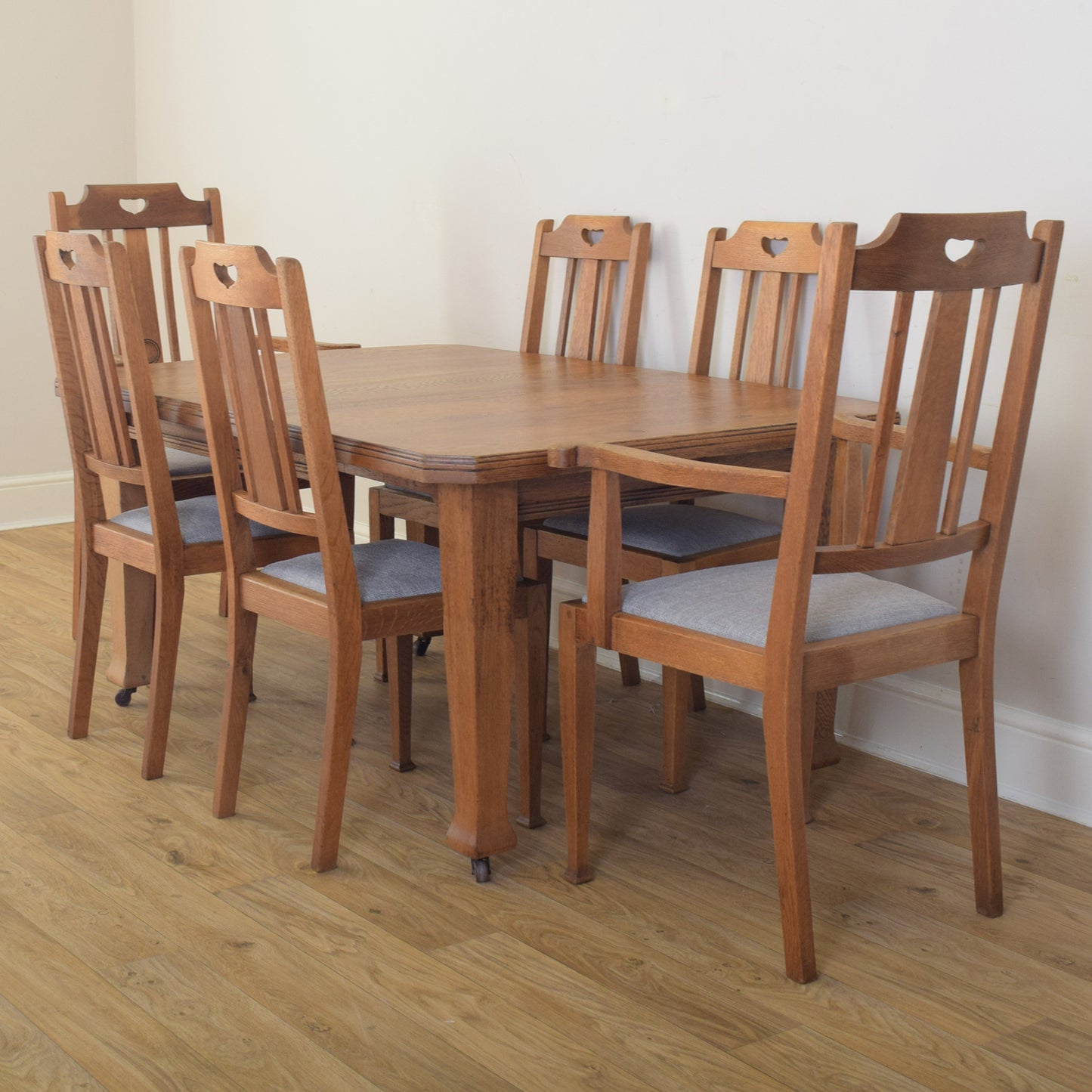 Extendable Table And Six Chairs