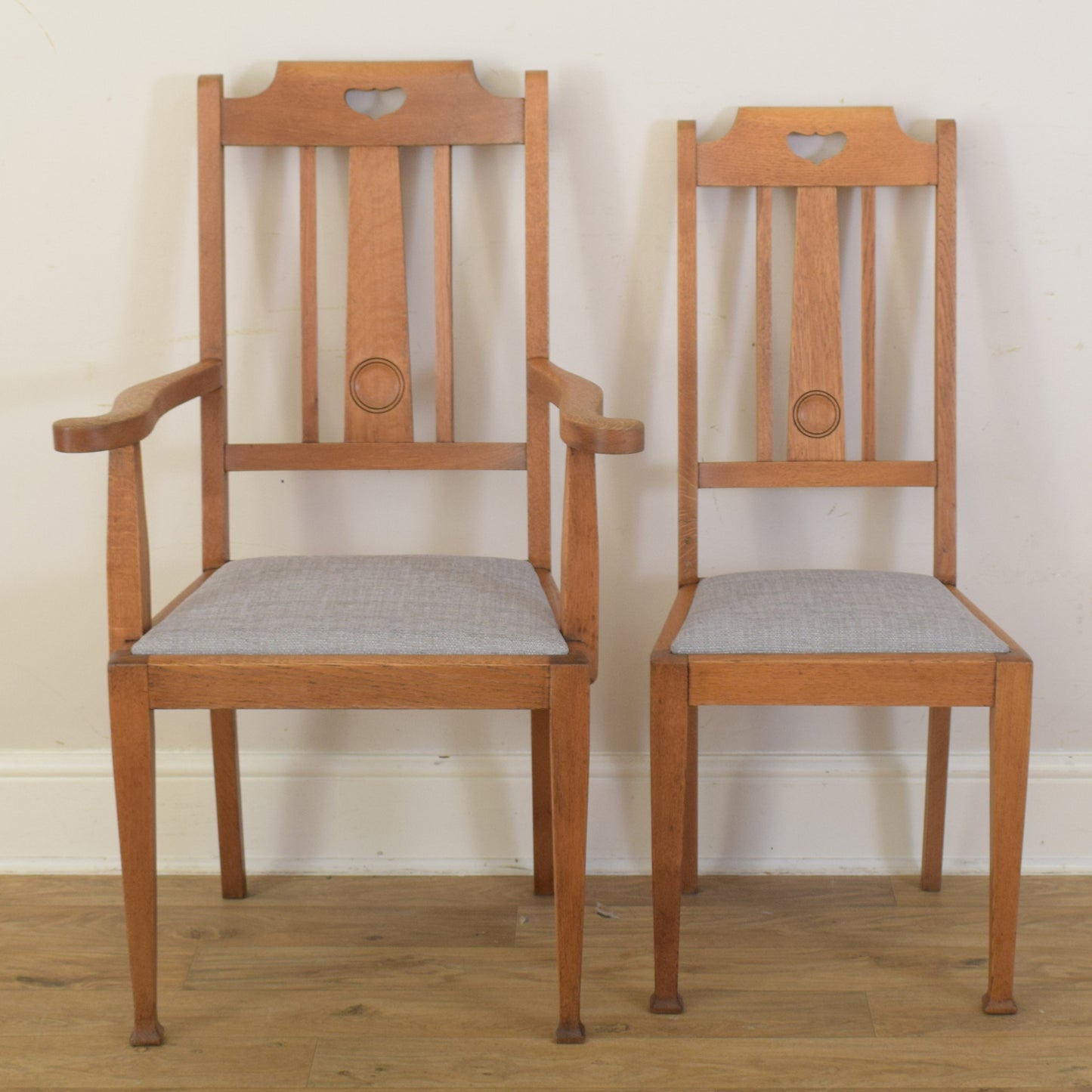 Extendable Table And Six Chairs