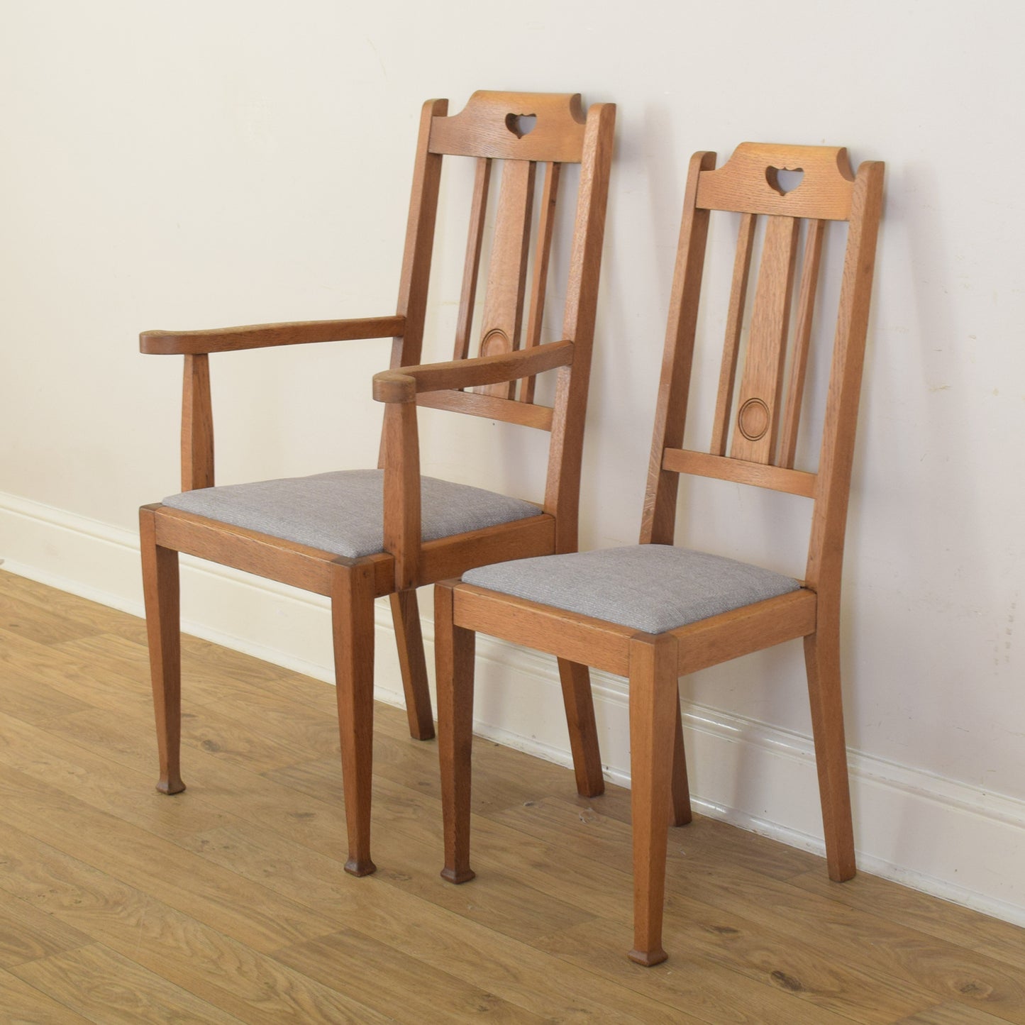 Extendable Table And Six Chairs