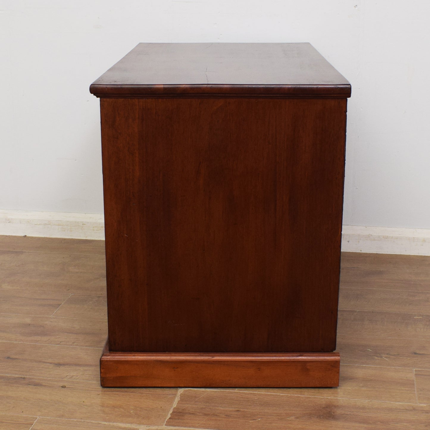Victorian Mahogany Chest Of Drawers