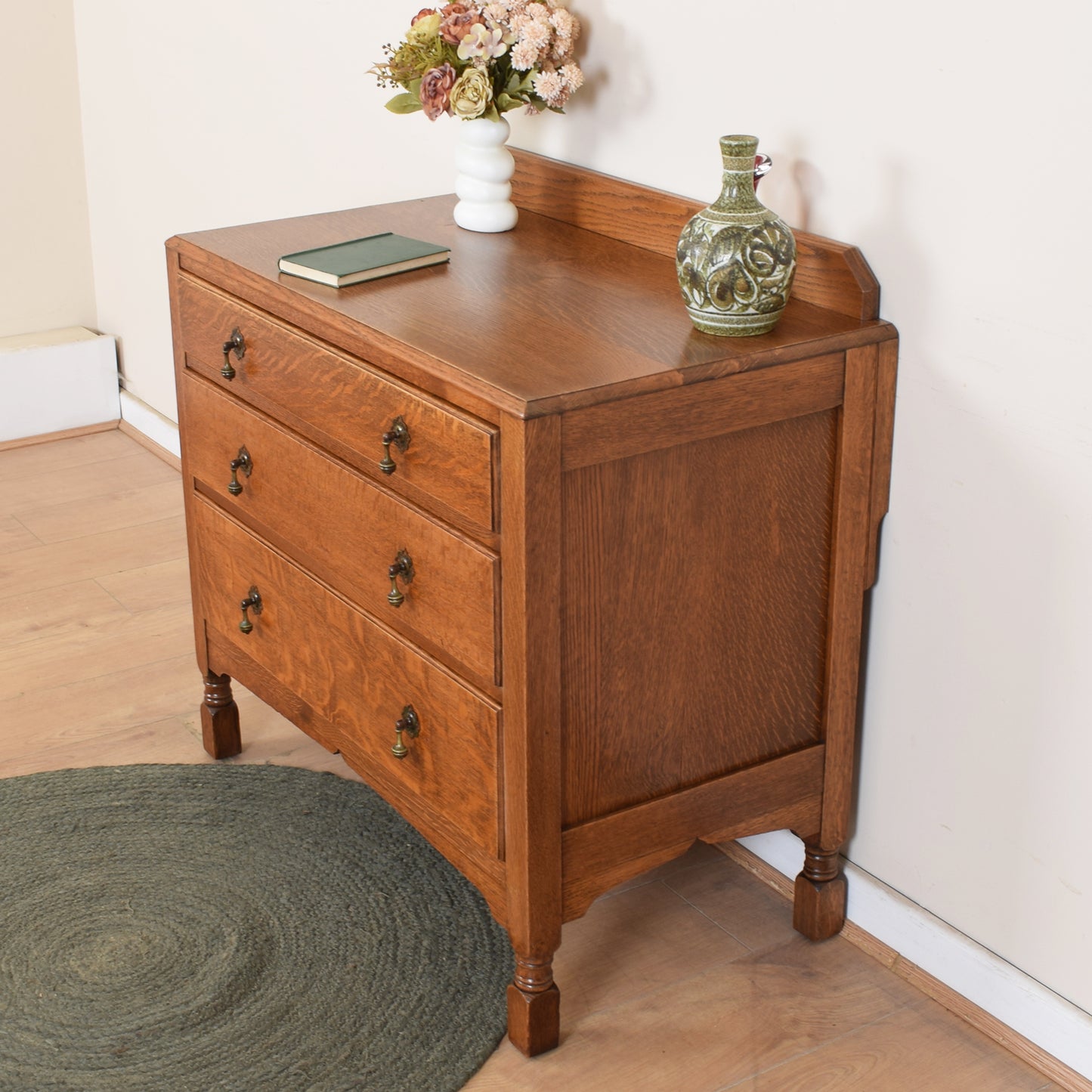 Oak Chest of Drawers